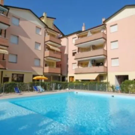 Seaside Serenity Flat With Outdoor Pool *